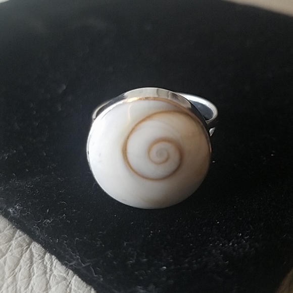 Seashell silver ring size 6 - Picture 2 of 3